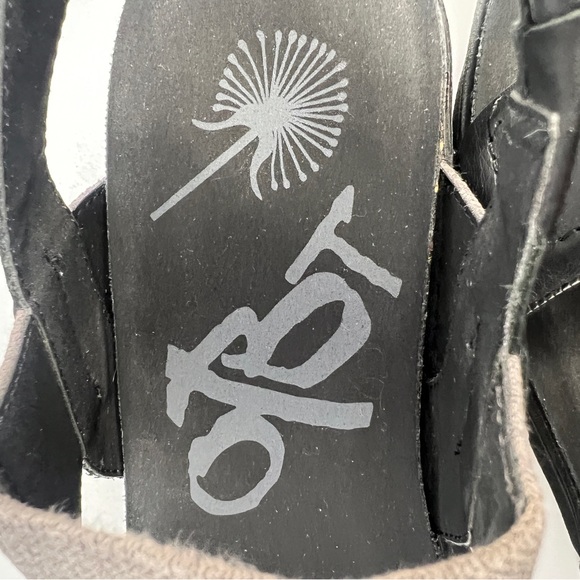 OTBT Women's Nova Wedge Sandal Size 8 - Picture 15 of 16